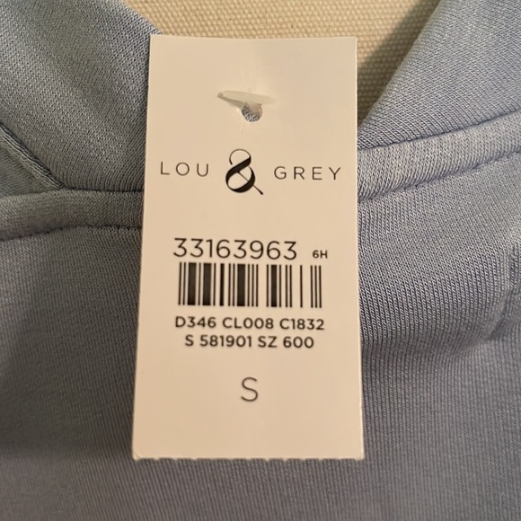 NEW Lou & Grey Signaturesoft V-Neck Romper in Pensive Blue - Picture 4 of 5